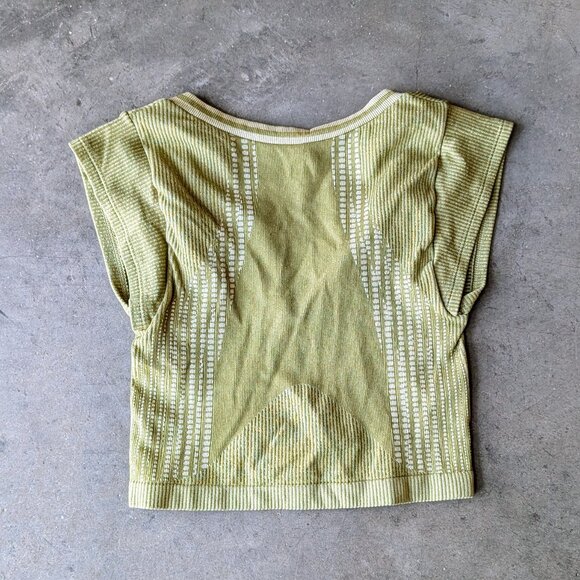 Urban Outfitters Out From Under Go For Gold Seamless Crop Top Bundle size M/L - Picture 6 of 12